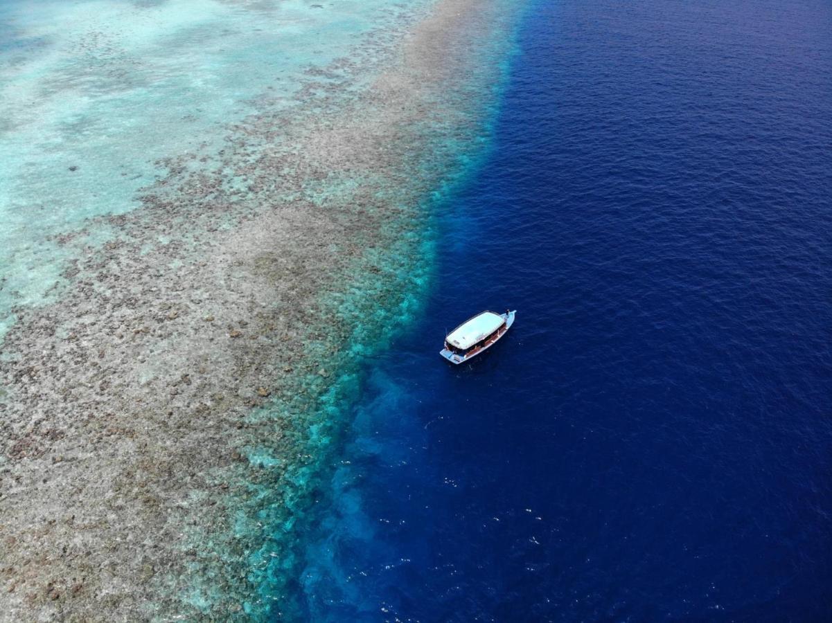 Hotel Kiha Beach Dharavandhoo Esterno foto