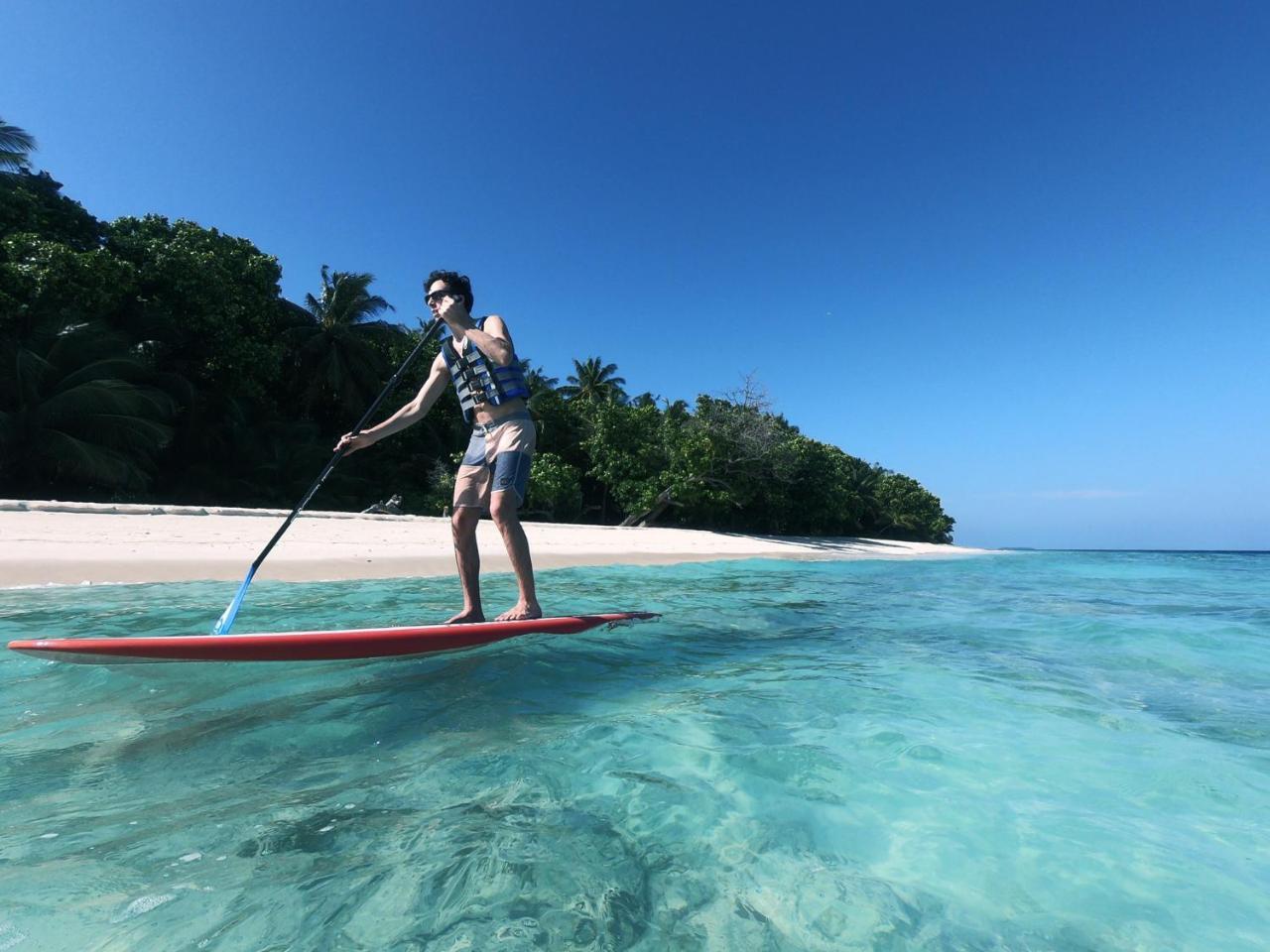 Hotel Kiha Beach Dharavandhoo Esterno foto